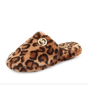 Michael kors slippers size 8